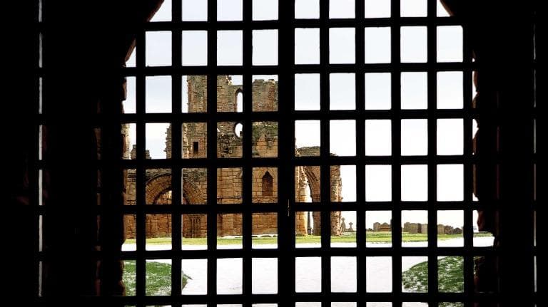 461 Foto Essay อารามนักบุญแห่ง Tynemouth สุสานโบราณและม้านั่งของความคิดถึง