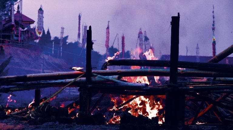 443 รำลึกพิธีถวายเพลิงปราสาทศพ ครูบาดาราอาง