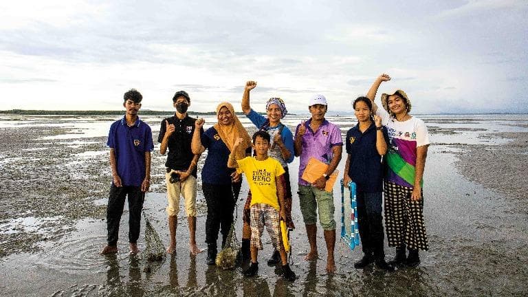 ลองอ่าน 454 เสน่ห์ทะเลดุหยง พาคนรุ่นใหม่กลับบ้าน