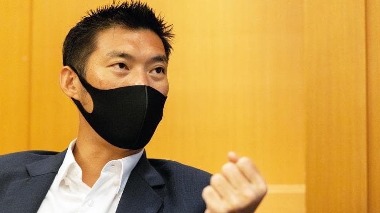 438 Political Party ธนาธร จึงรุ่งเรืองกิจ