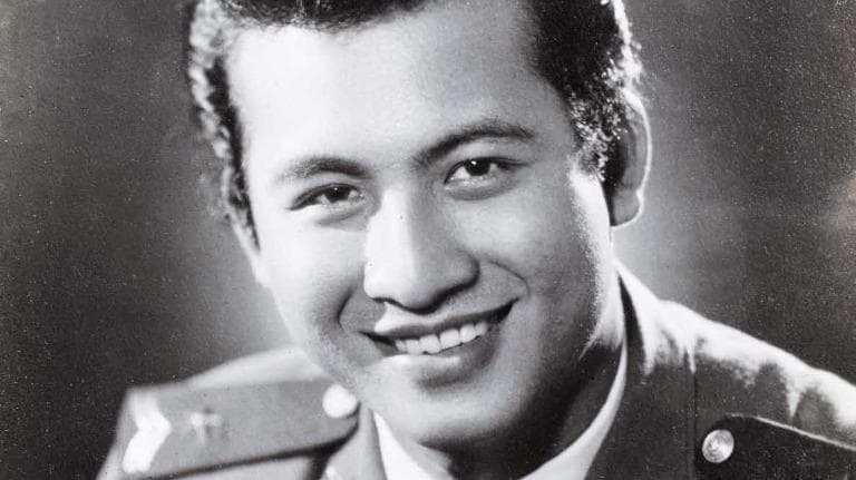 457 มิตร Mile (stones)