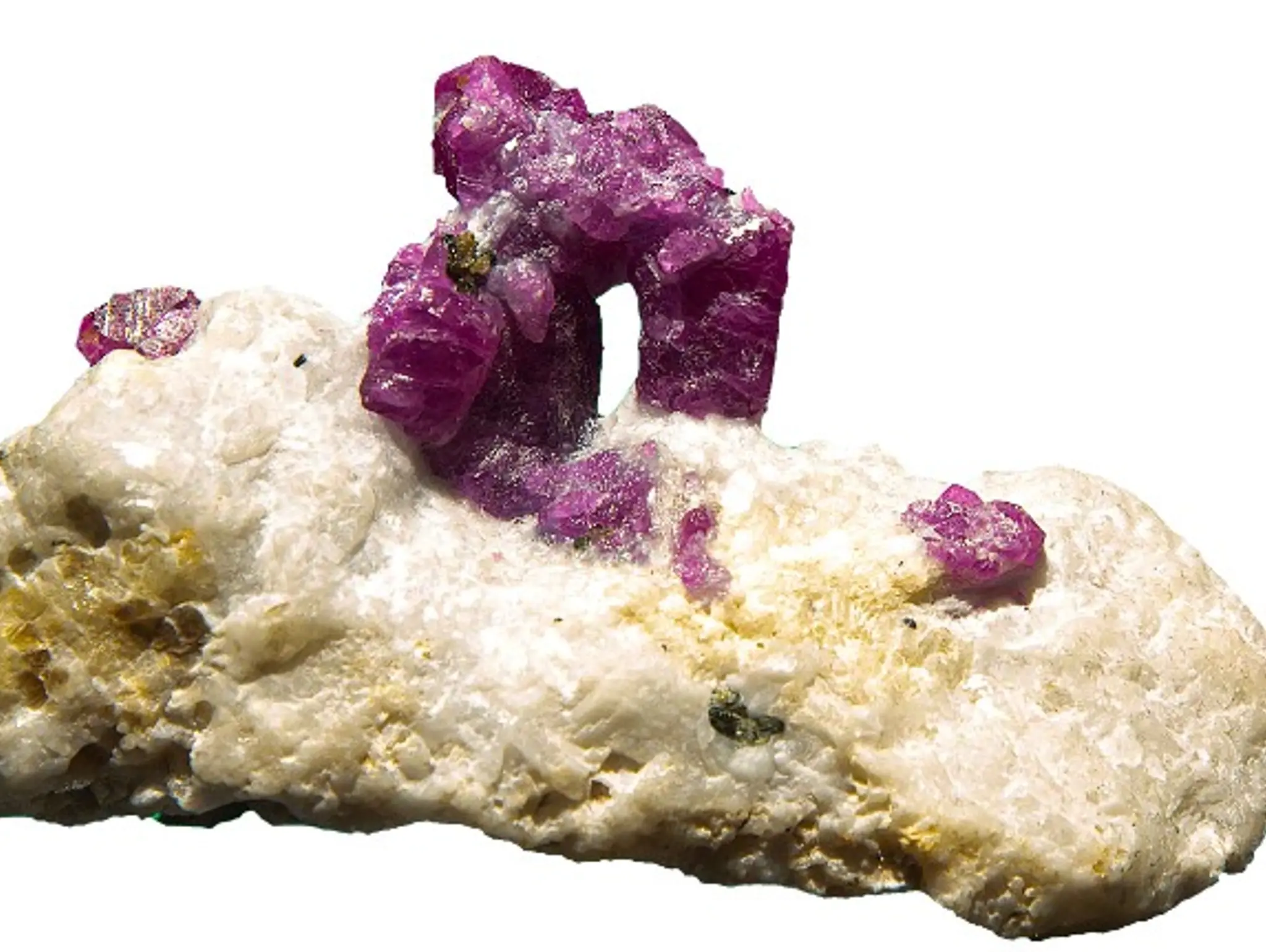 452 ธรรมชาติ ทํามาโชว์ หินสีมณีแดง ราชา-ราชินีแห่งพลอย