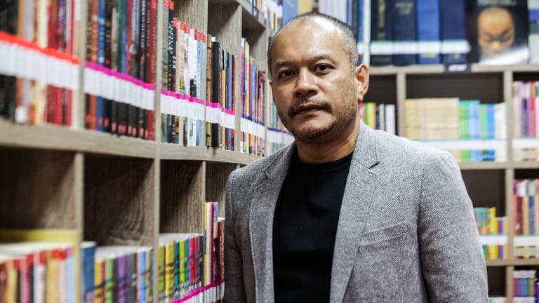 438 Demonstrator ณัฐวุฒิ ใสยเกื้อ