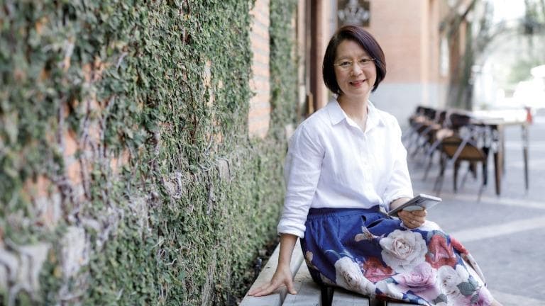 438 Family รอยร้าวในบ้าน :  สถาบันครอบครัว ในยุคเปลี่ยนผ่าน