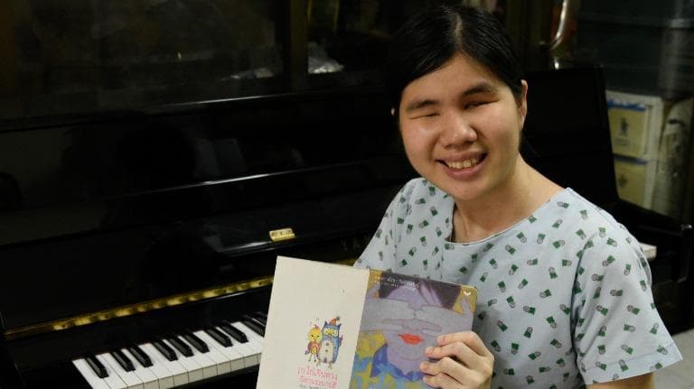 431 Small Talk ลมใต้ปีกความฝันของนักเขียนดวงตาพิการ พลอย-สโรชา กิตติสิริพันธุ์