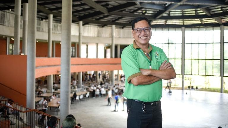 ลองอ่าน 450 สัมภาษณ์ รศ. ดร. อนุชาติ พวงสำลี