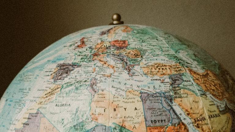 458 จากบรรณาธิการ ประวัติศาสตร์