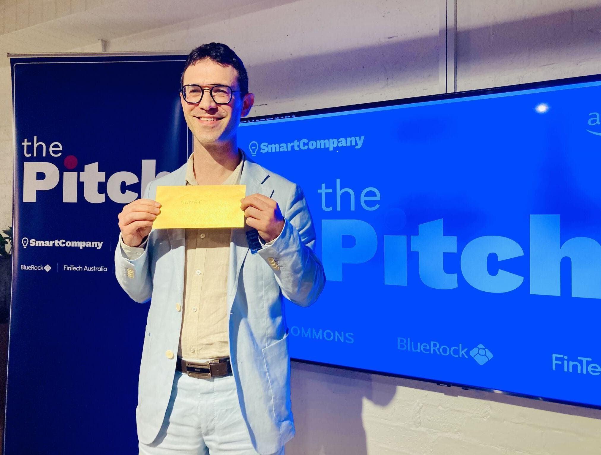 Anywhere, Any Time the Eyeonic Online Visual Field Test