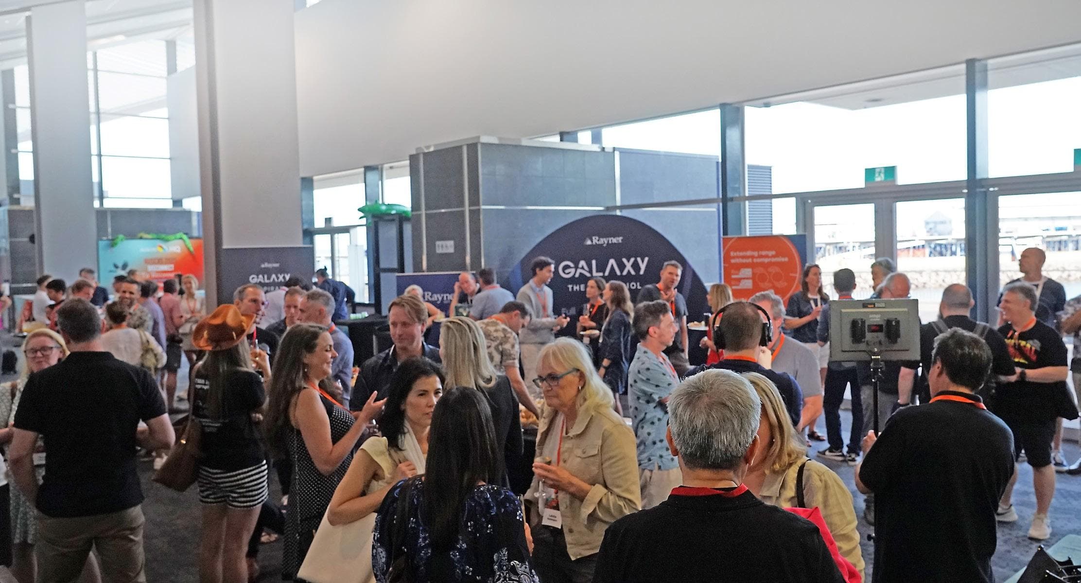 Surgeons Share Clinical Insights on Rayner Innovation at AUSCRS