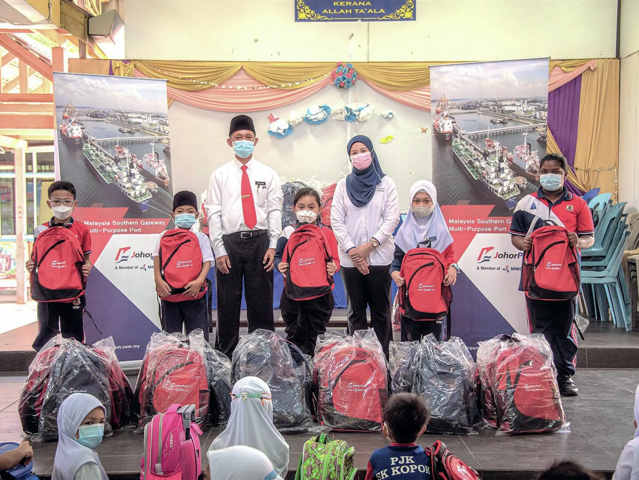 Johor Port channels aid to 228 underprivileged students