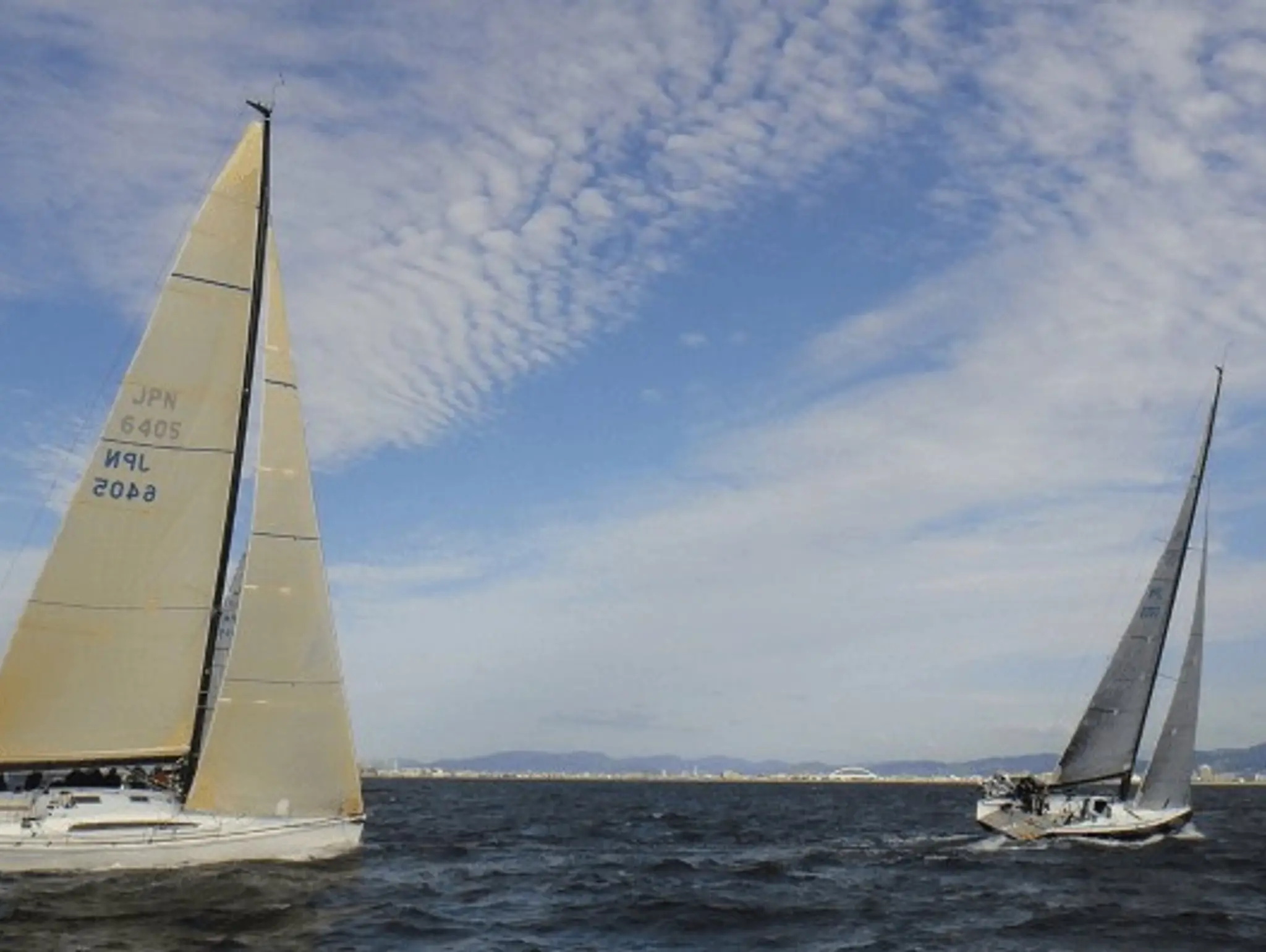 COLREGS Reduced to Two Rules | Determining the Stand On or the Give Way Vessel Easily