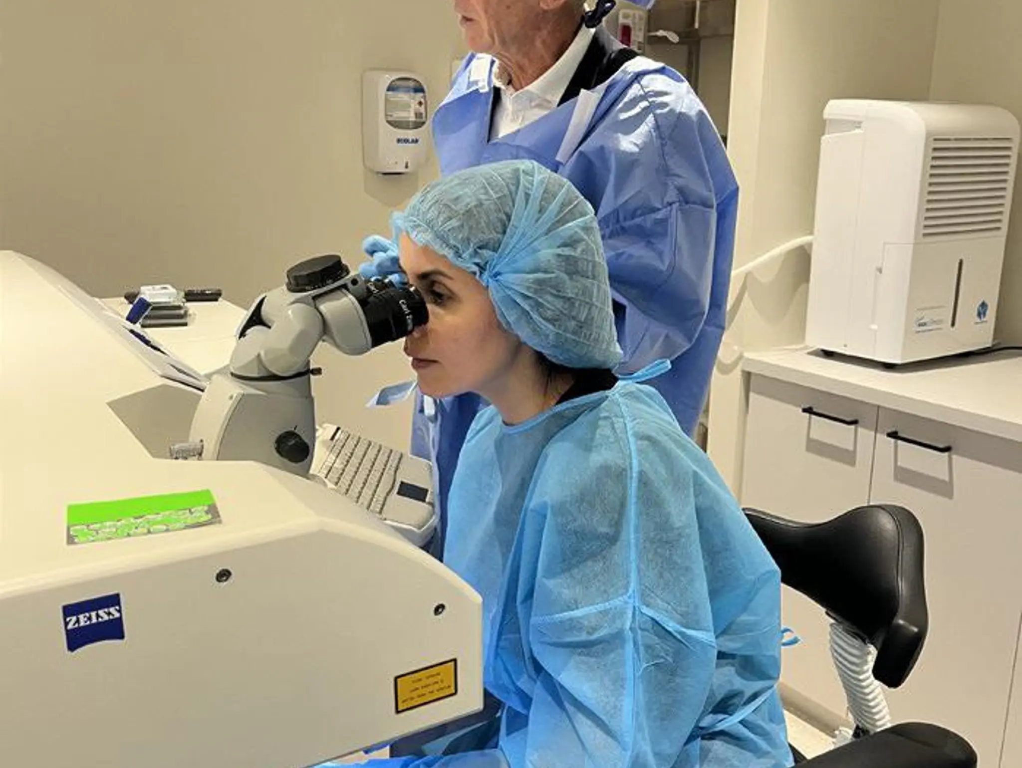 Optometrists Get Hands-on with Refractive Laser