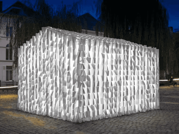 Contemporary Art in Context: Luzinterruptus