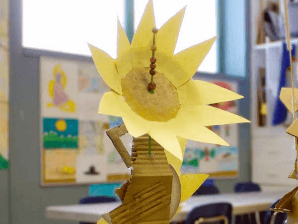 ClipCard: Geometric Kinetic Sculpture