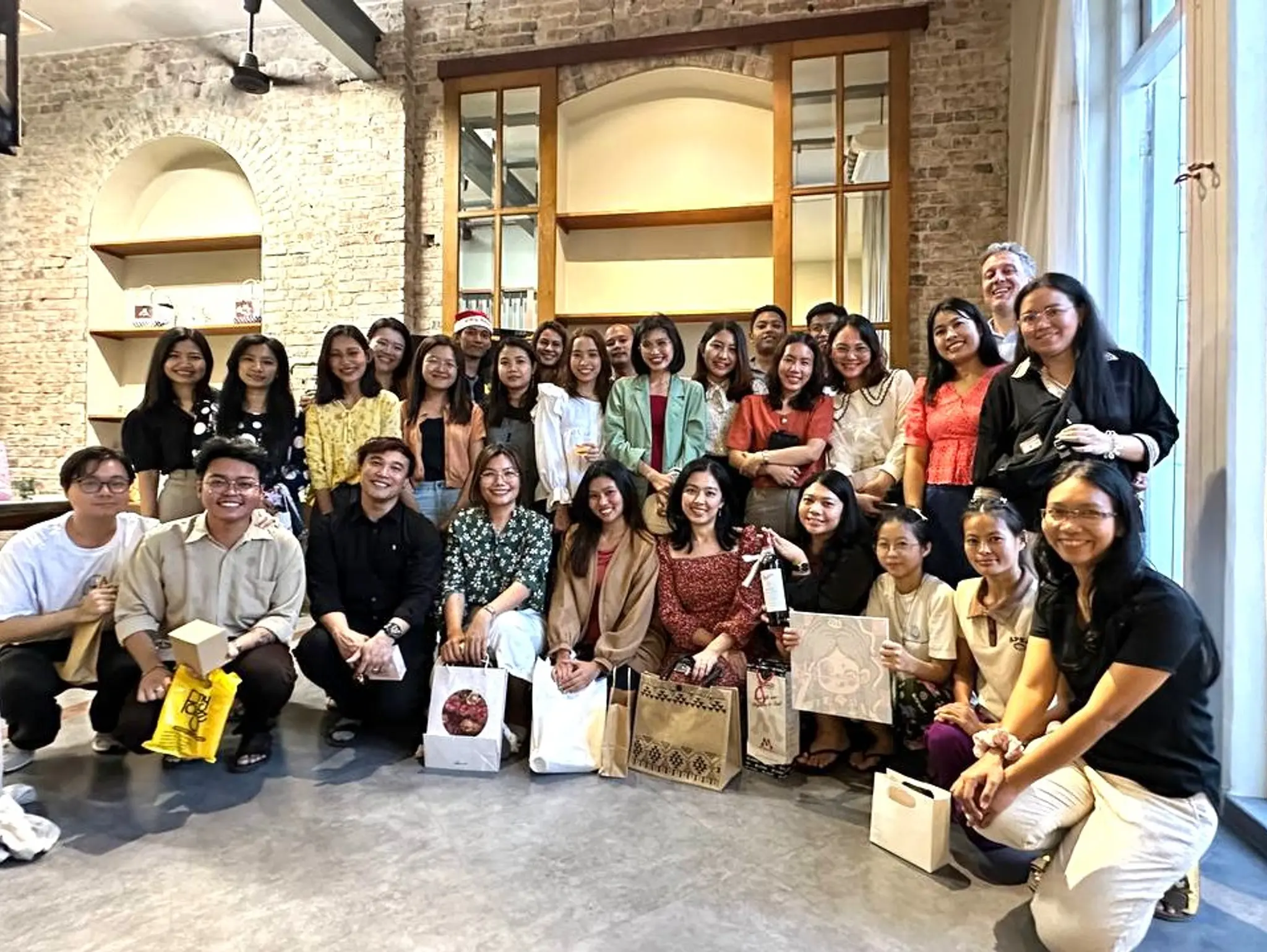 Introducing Counselling in a War-torn Country: Perspectives from Myanmar