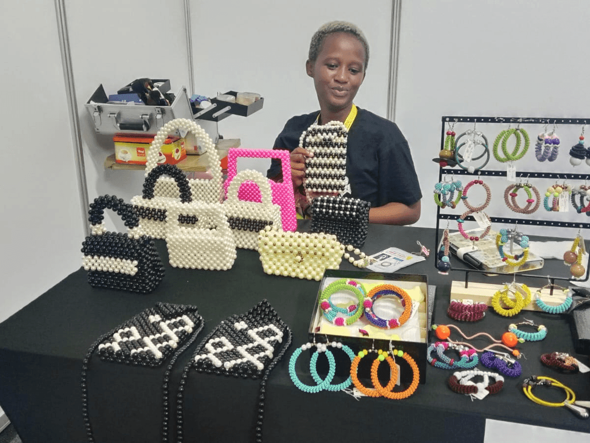 09. Ukuntuleka kwemisebenzi 'kumkhuthaze' ukwenza imisebenzi yezandla