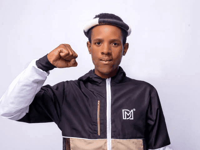 08.'Uphakanyiswa' wukuqhamuka nokwehlukile kumaskandi