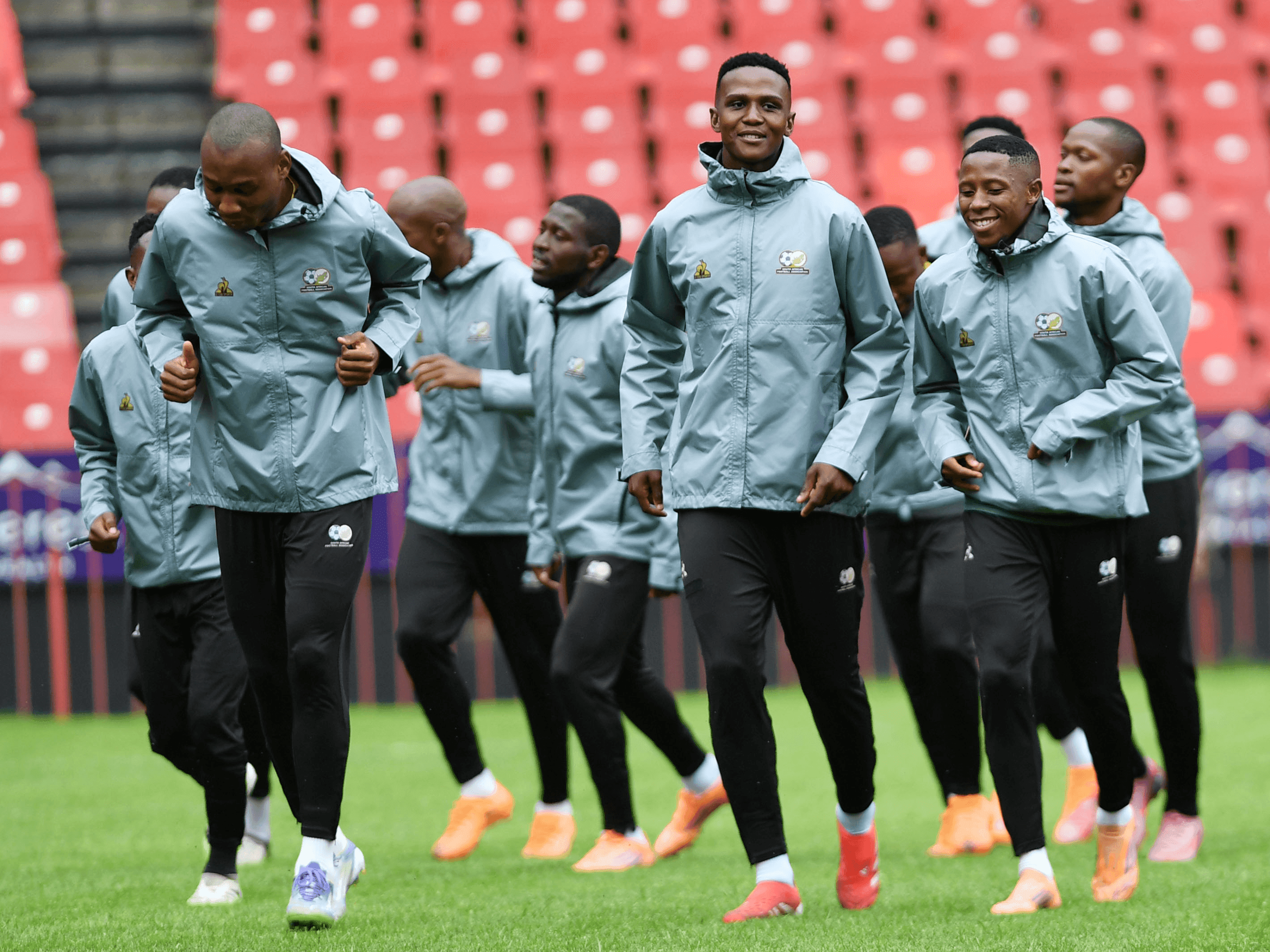 16. UBroos nesexwayiso esishubile kubadlali beBafana