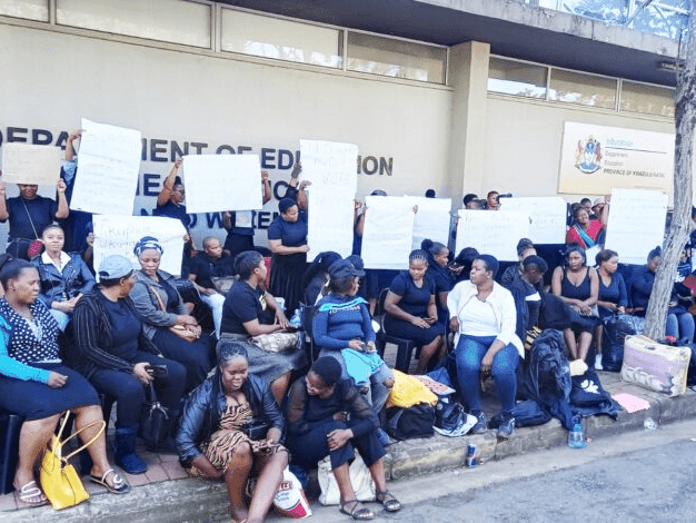 06. Othisha abangatohozi baqhinqe emahhovisi omnyango wezemfundo