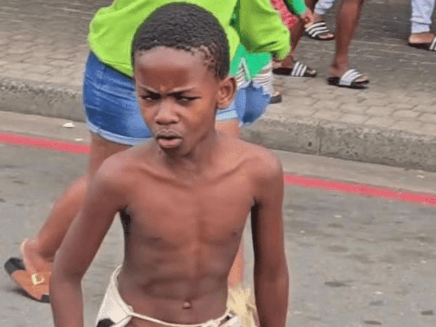 08. Usephenduke undabizekwayo umfanyana obezihola embhikishweni weMarch and March