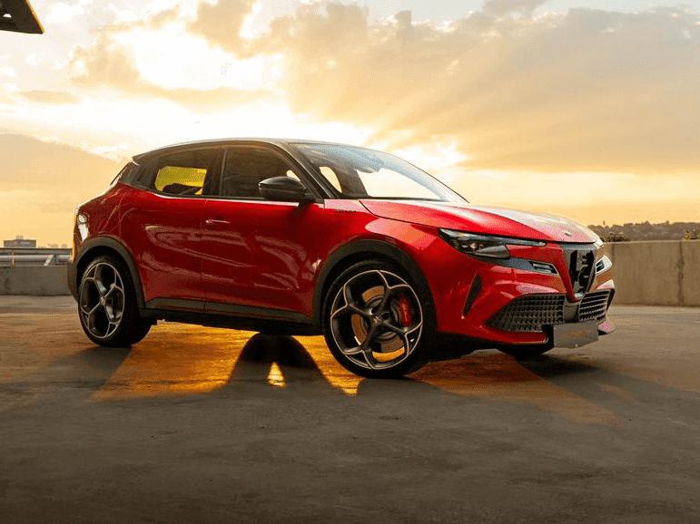 13. Imataniswa nomshayeli osemgangathweni i-Alfa Romeo Junior