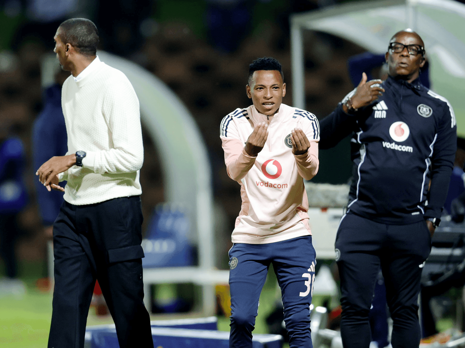 18. Uchaza ngobudlelwano obujulile ebhentshini lePirates