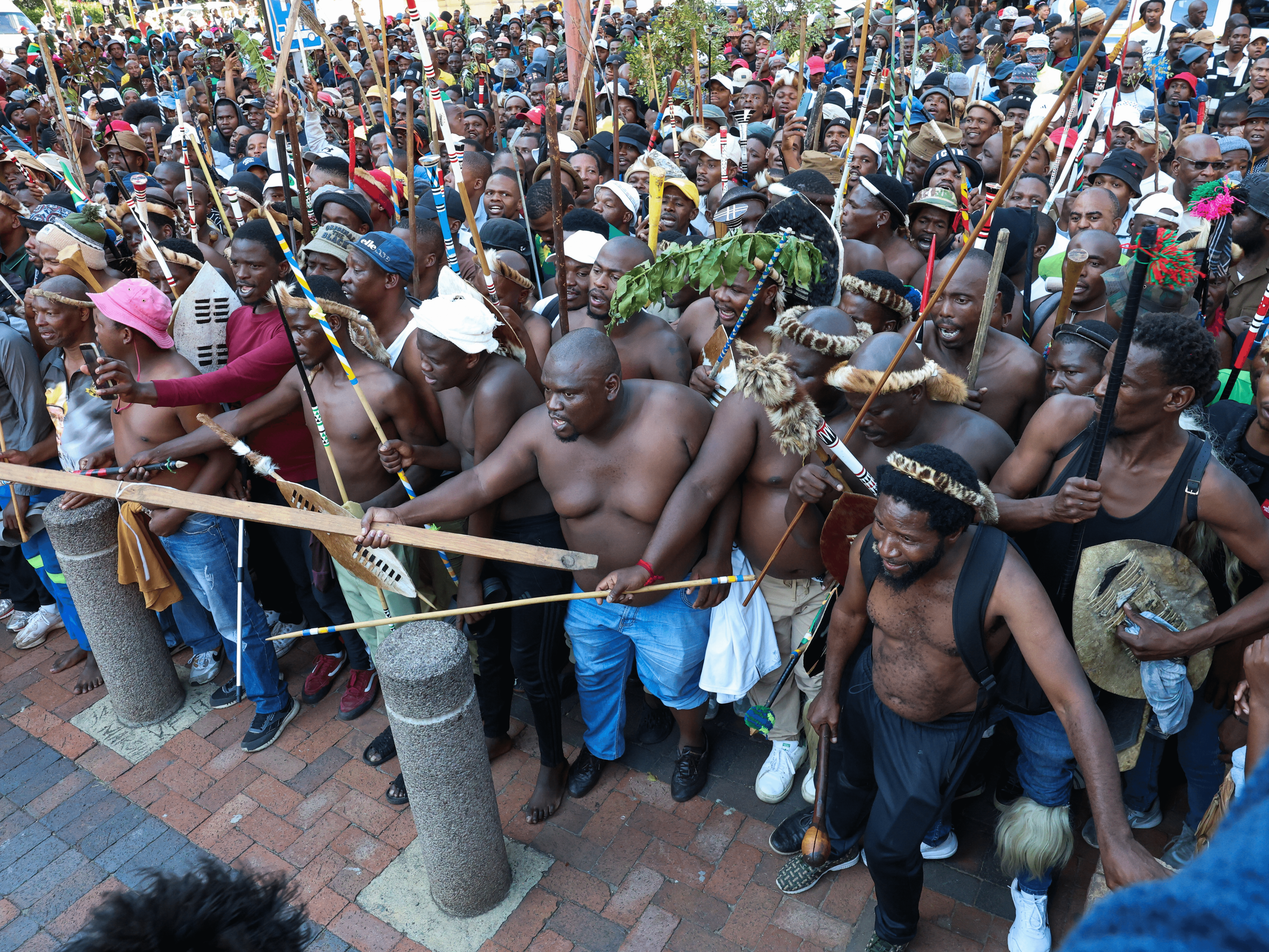 15. Umbhikisho wabantu bokufika enkabeni yeTheku