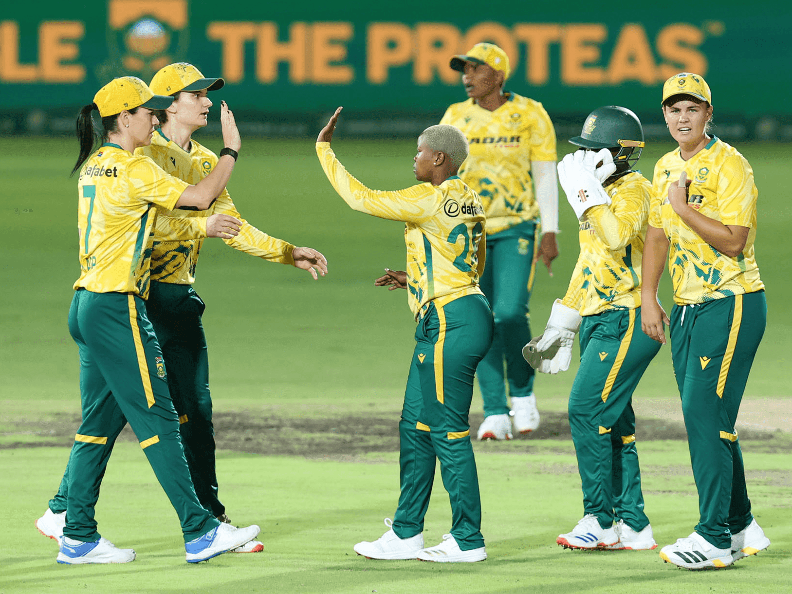 21. “Owezintokazi” ubona ubunzima ezitheni zeNingizimu Afrika