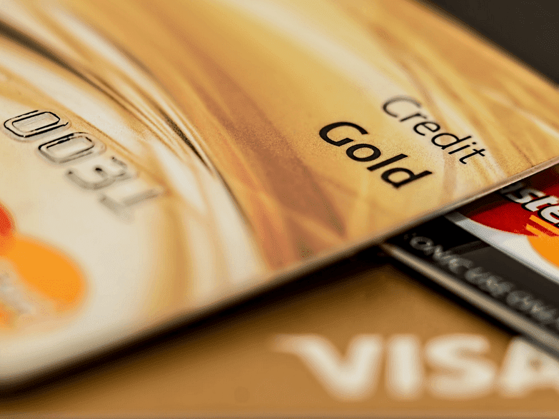 13. Ucwaningo luveza okuhle ngentsha enama-credit card