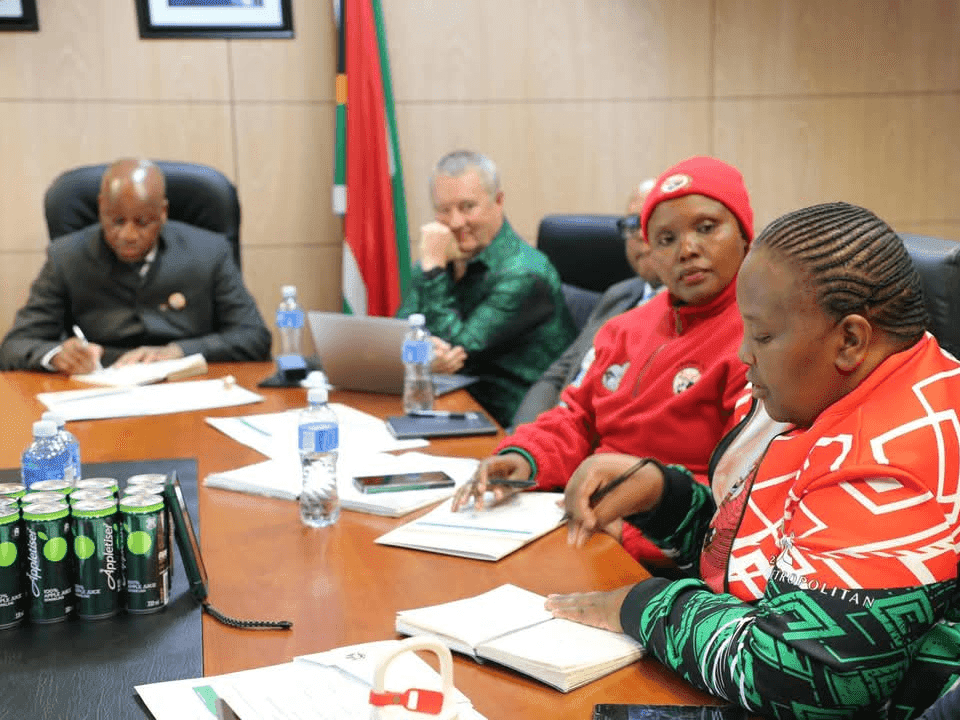 06. UNdunankulu waseKZN uhlenge izikole encozula imali yeminye iminyango