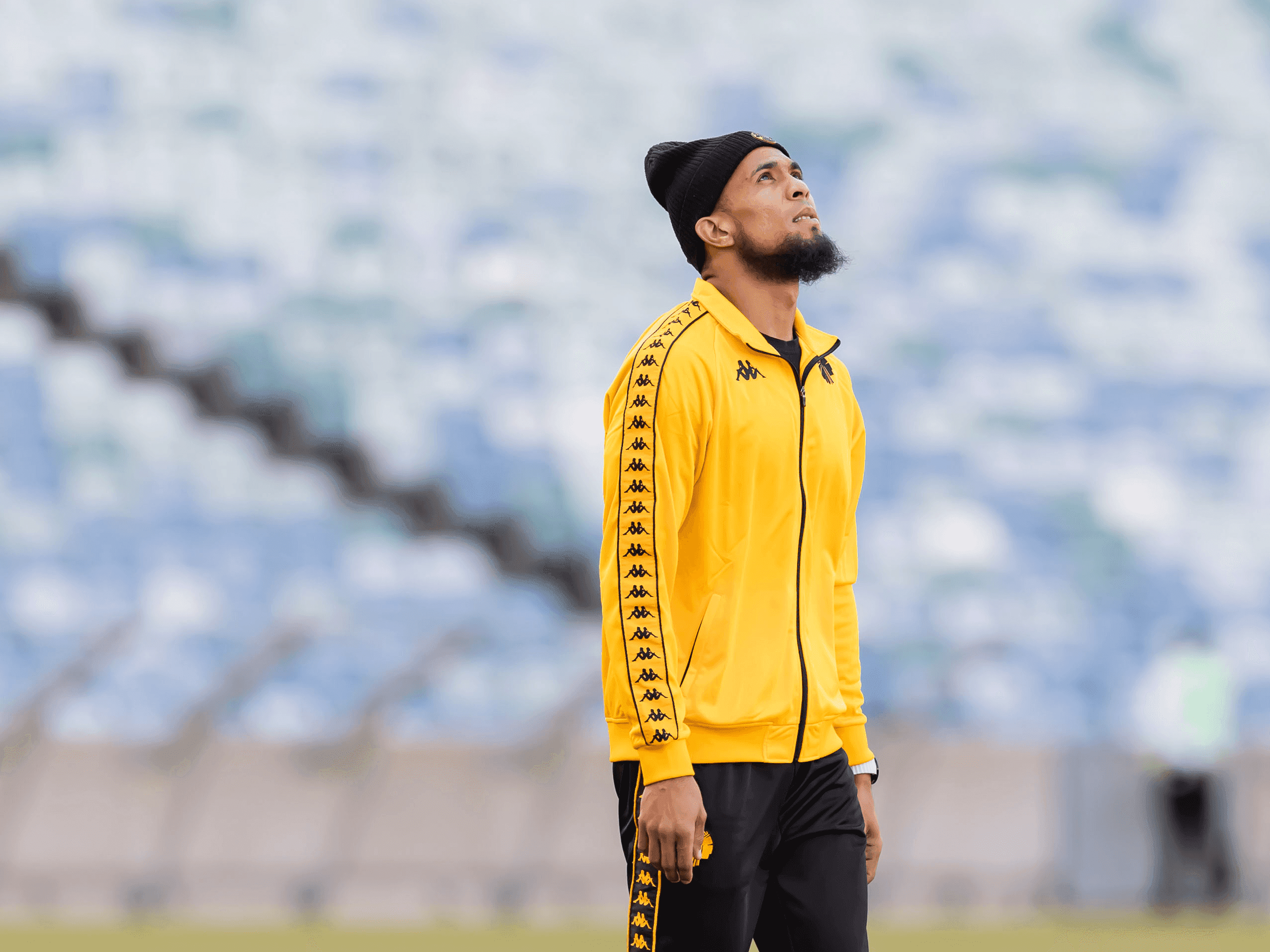 16. UBroos ucacisa ngabadlali abagabhe kwiBafana