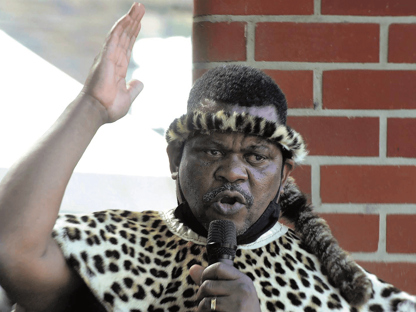 07. Seliphinde lagcwala umoya ibhantshi kuMntwana uThulani