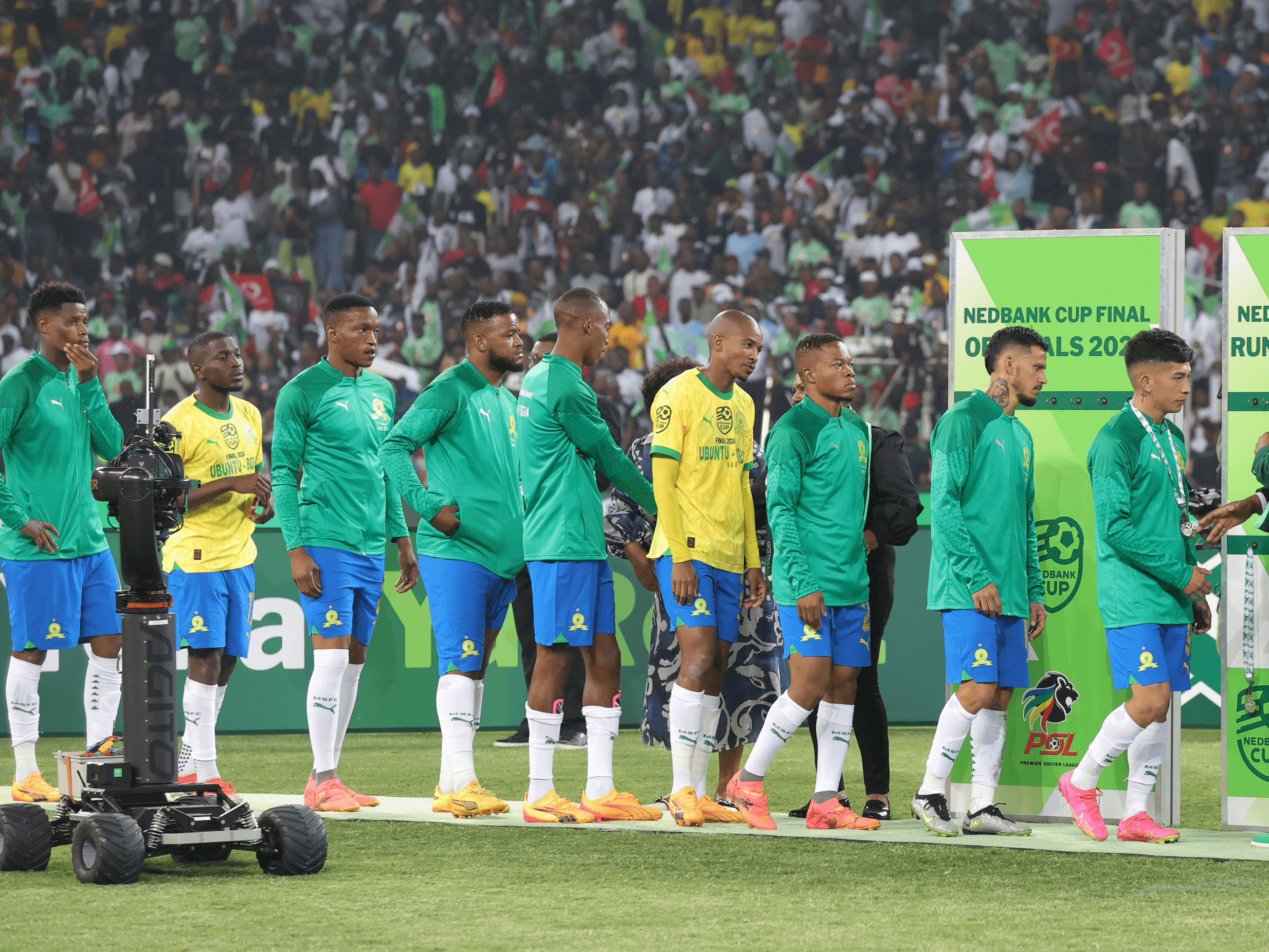 18. Zisagaya izibozi izinhliziyo zabeSundowns