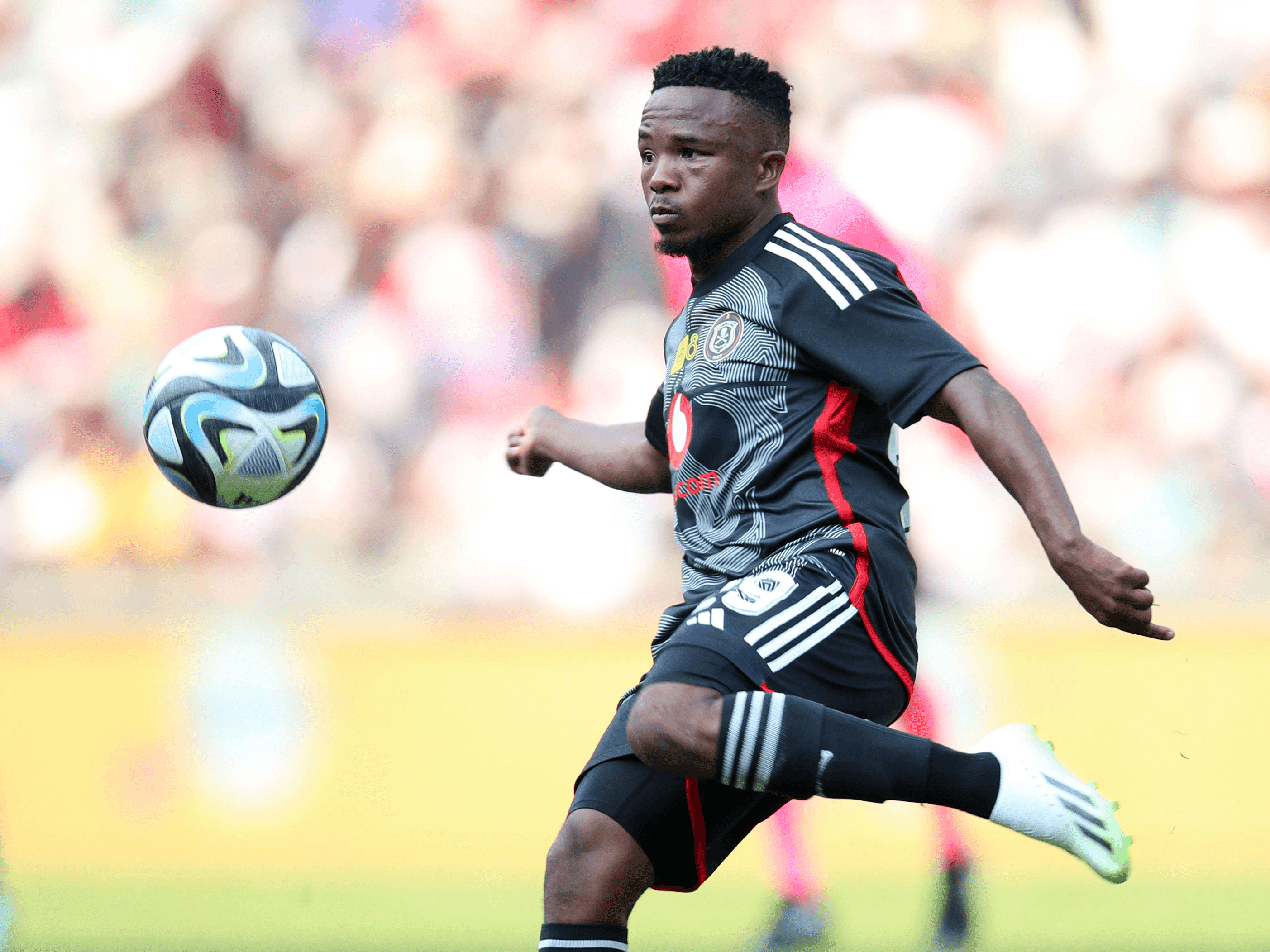 22. Zihlukene phakathi izikhulu zeChiefs ngoDove