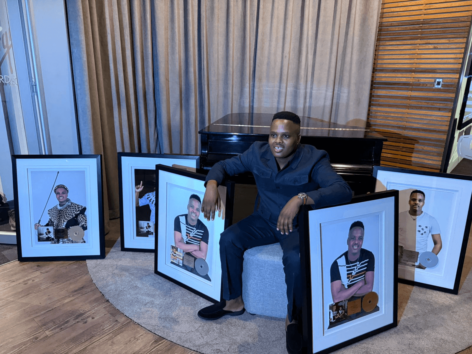 03. UKhuzani uhalaliselwe yinkampani yamazwe omhlaba ngomculo wakhe