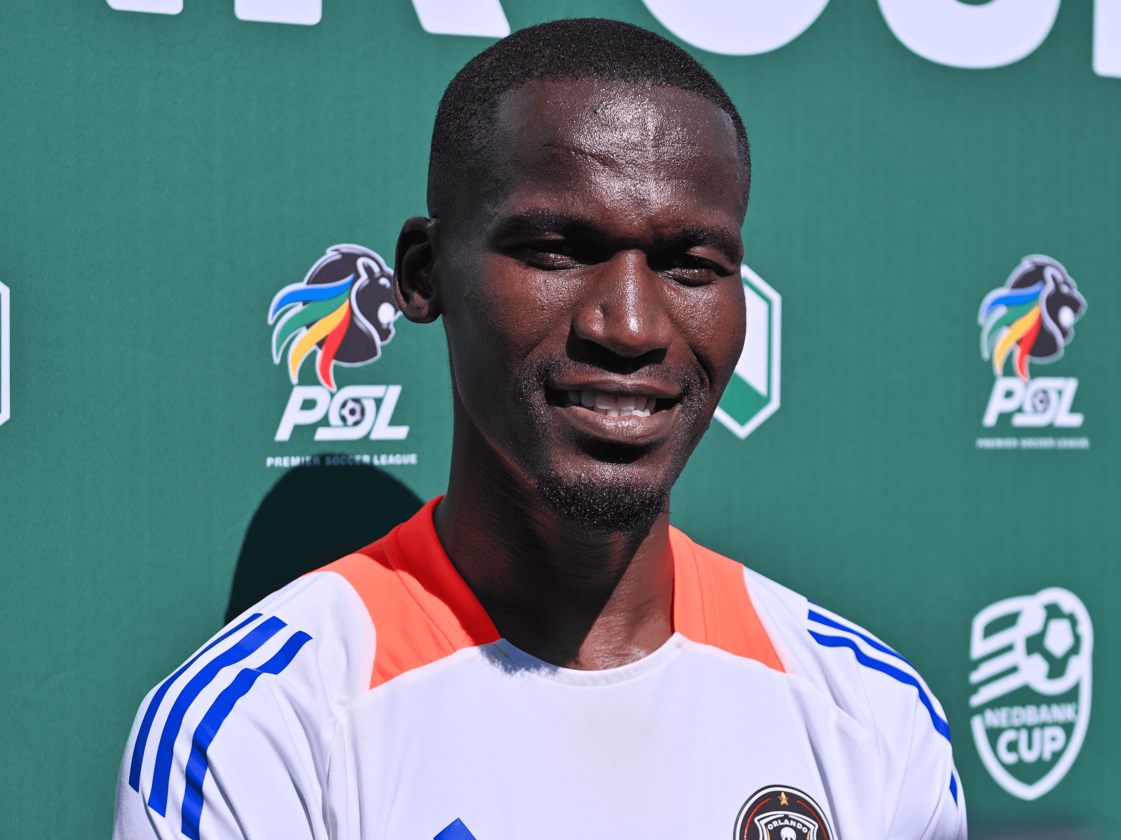 22. Bafuna ukuvalelisa umqeqeshi wePirates ngendebe