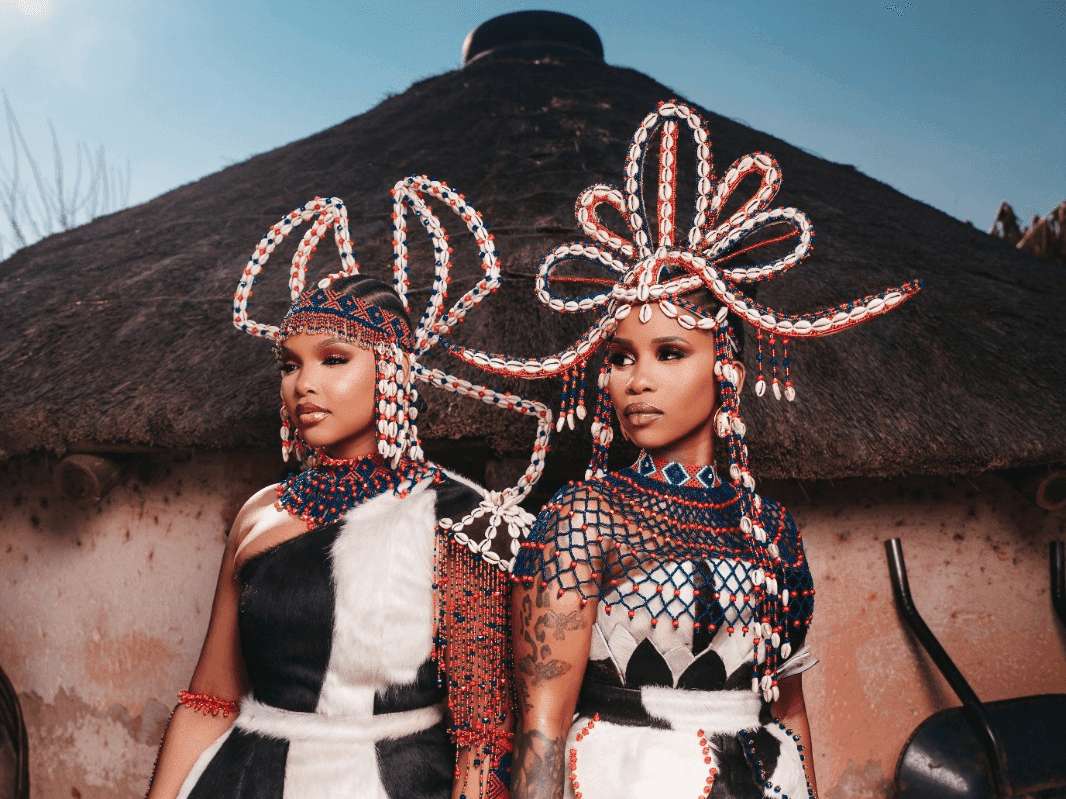 09. Zihlanganyele umaskandi "iziNdlovukazi" zakwaZulu
