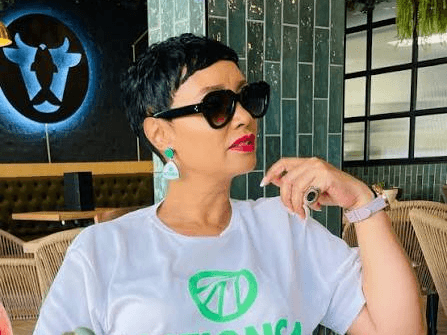 02. I-NSFAS ivulele icala isikhulu esinqwaha nama-laptop ayethengelwe izikole
