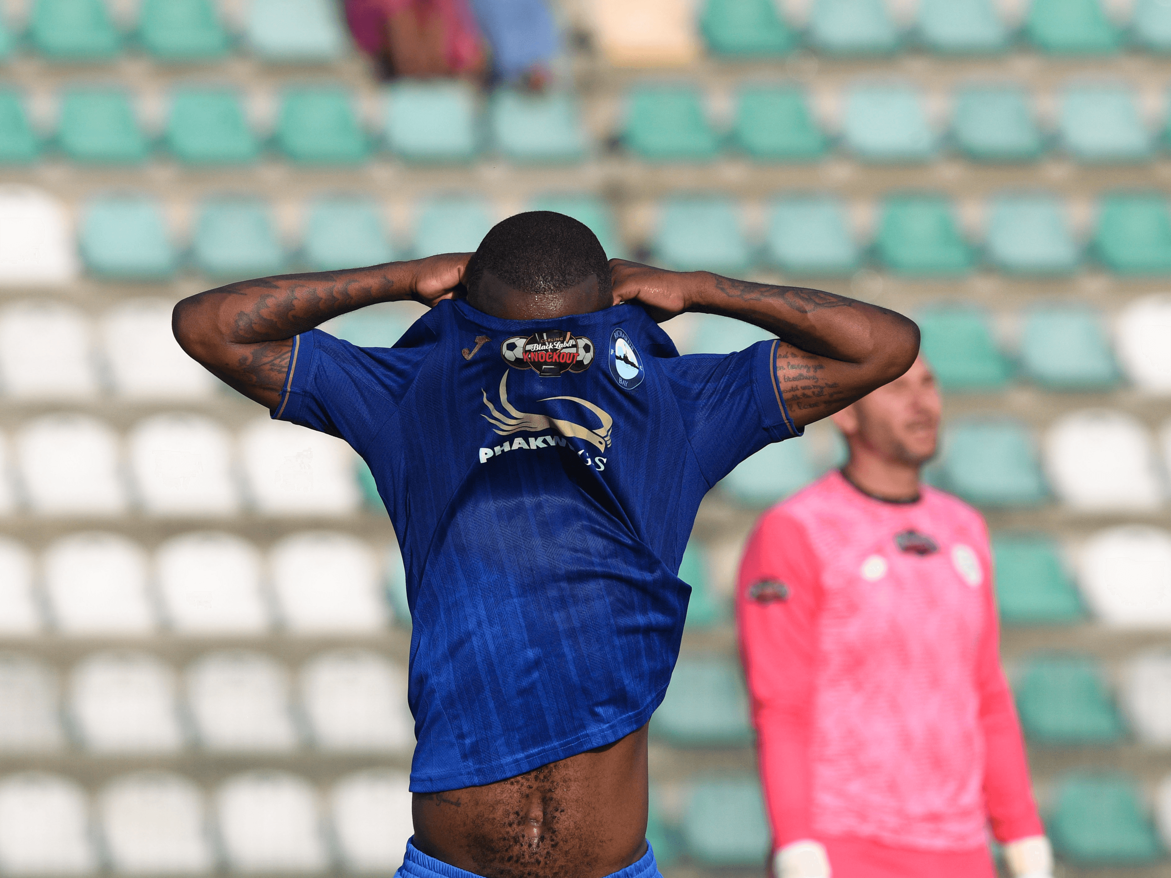 20. Umqeqeshi ufunga ngokuvusa umgadli wodumo kwi-Arrows
