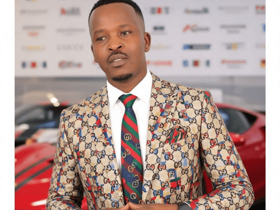 03. UZanefa akazisoli ngokuthuka abaculi "abebemcela" umnikelo weNkosi Yamagcokama
