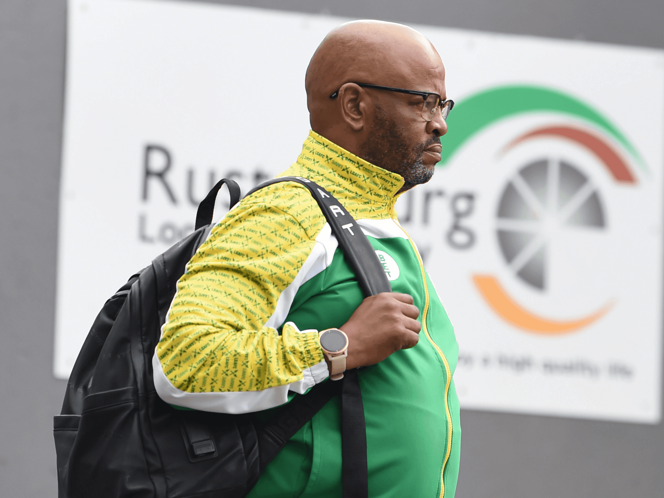 19. U-TV uthishwa kwesokuba ngusomaqhinga woSuthu