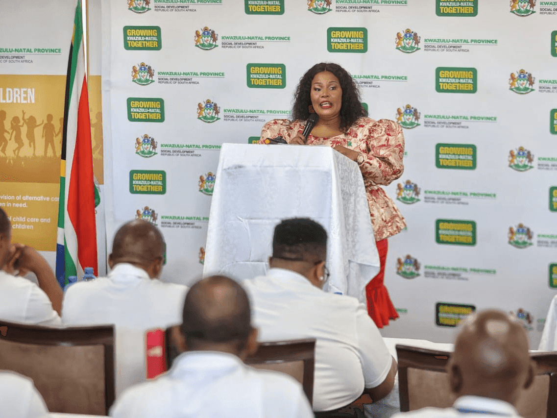 09. Ungqongqoshe wethule inyanga yokuvikelwa kwezingane