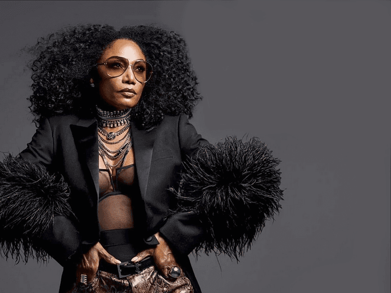 08. Isilomo seSuperwoman uKaryn White siza eMzansi