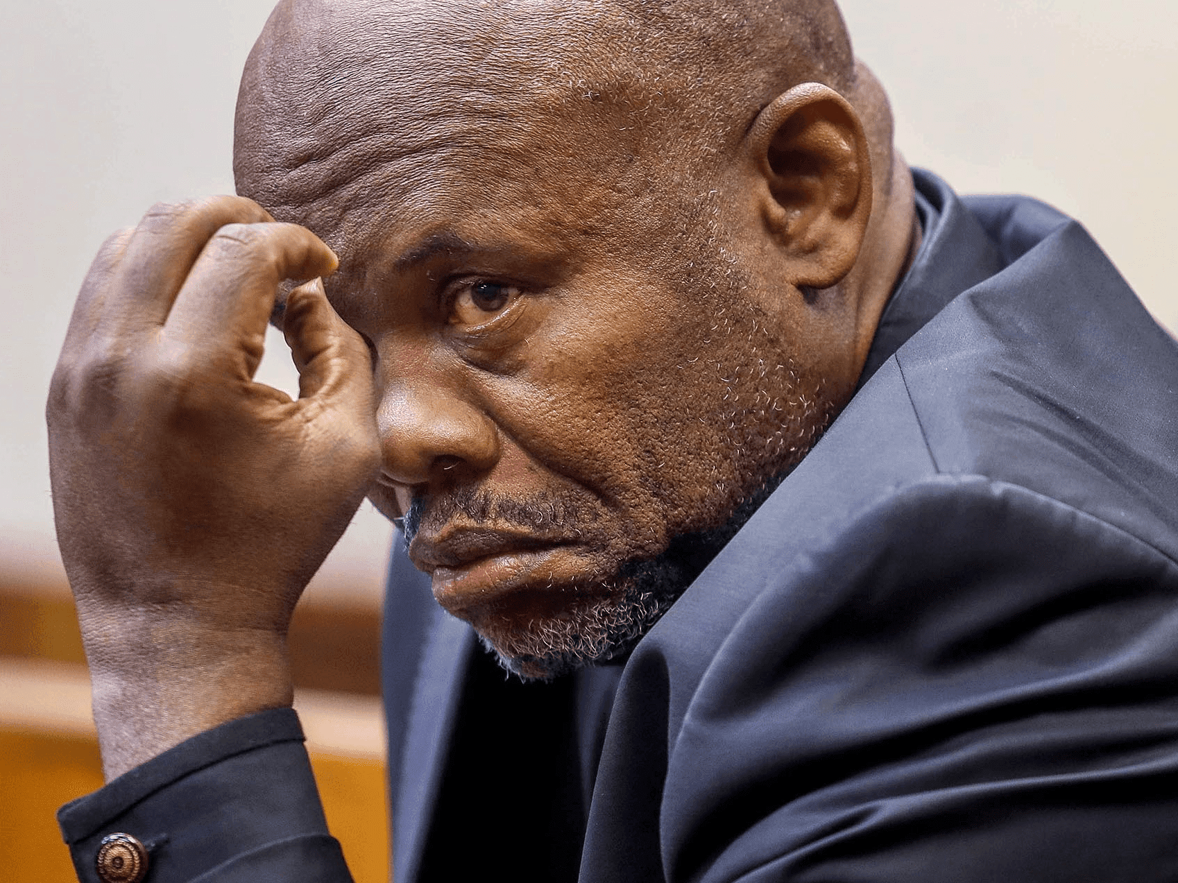 15. Uzochitha enye impelasonto ezikhindini uLT-Gen Shadrack Sibiya