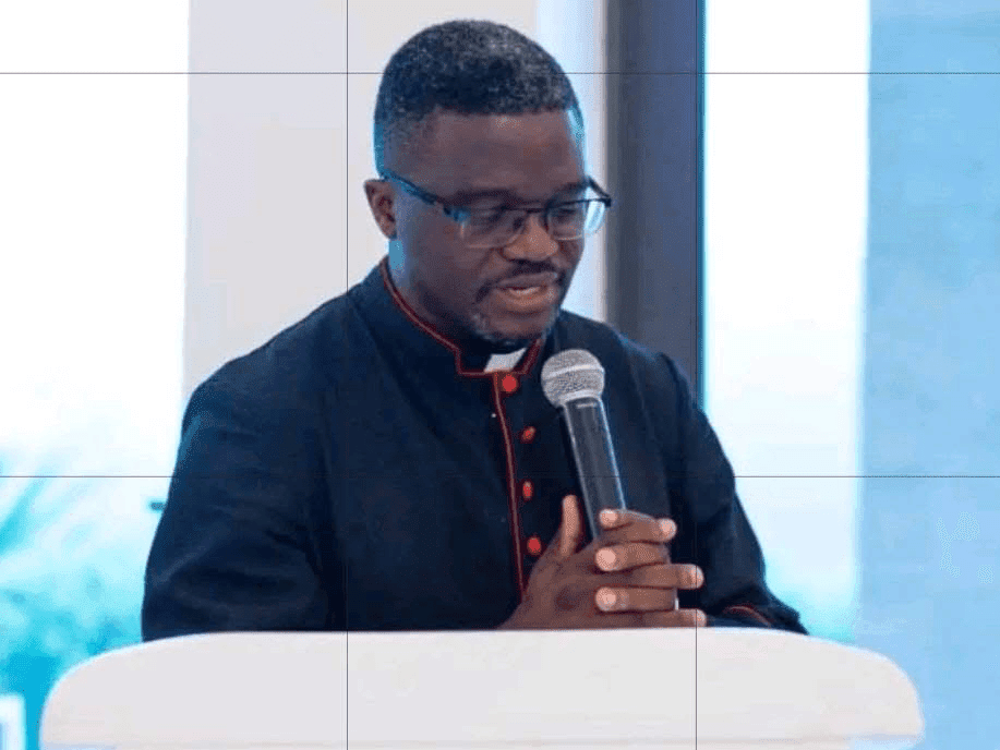 14. Kukhalwa ngendelelo kumfundisi ozifela ngemali