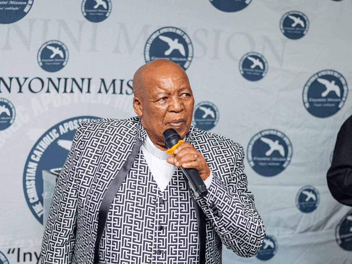 03. Sihlulwe isithathu isancinza siphikisa ukungcwatshwa kobengumengameli wamaZayoni