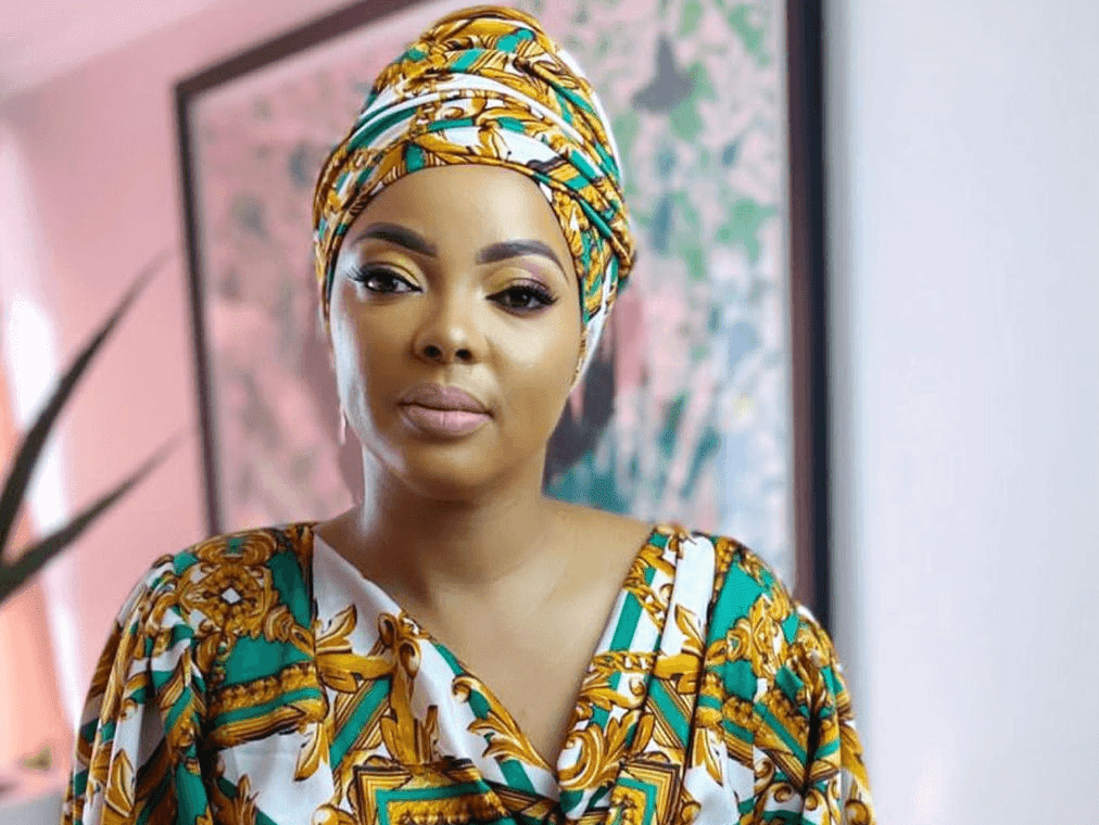 10. Mzala! UMzala akamdabukeli uMbali Ngiba emva kokumbona edelela iSecurity