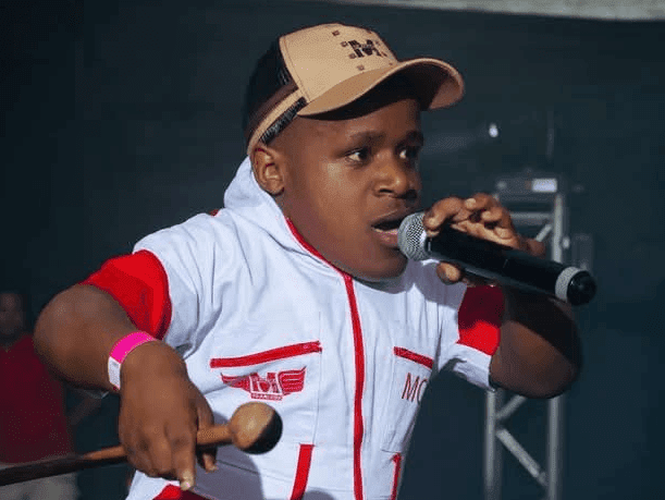 03. Okamaskandi ukhale ngokuphoxwa nguzakwabo ngokukhubazeka