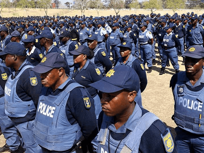 04. Amaphoyisa azobambisana nezinkampani zonogada ezizimele ukuqapha isimo ngomhla ka-30