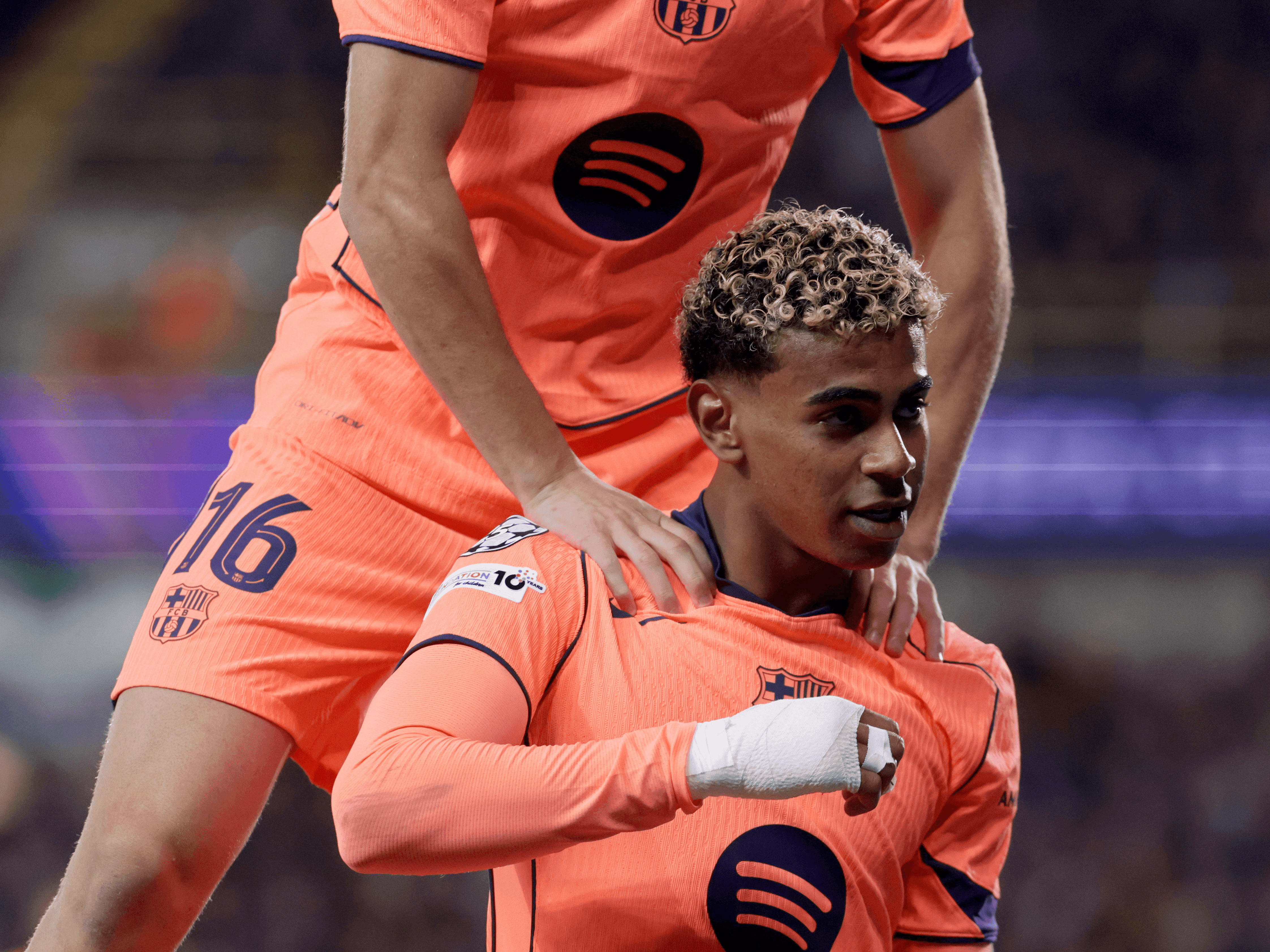 21. Umqeqeshi weMan City akawuvali umlomo ngoPhil Foden